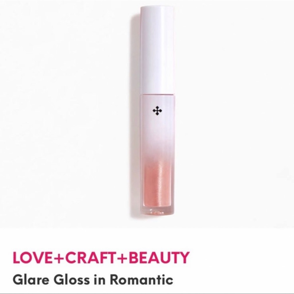 LOVE+CRAFT+BEAUTY
Glare Gloss in Romantic Size: 3ml